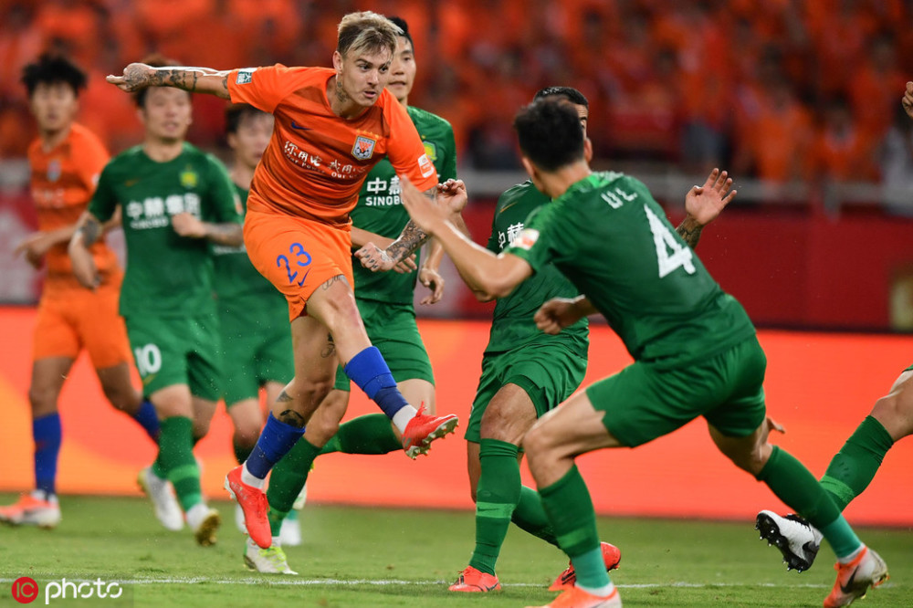 开云直播中心-关于转会期中超焦点战，上海申花防线松动，话题不断，医务组通报恢复的信息