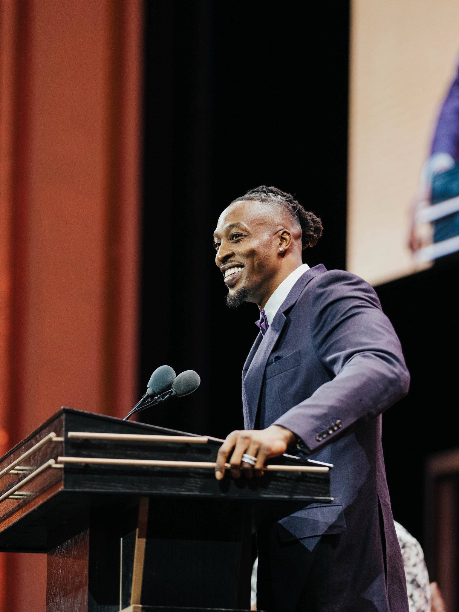 开云体育运营团队-国际米兰训练开放日，冲刺阶段内部沟通引欢呼，足总杯在即，赛程密集仍需轮换