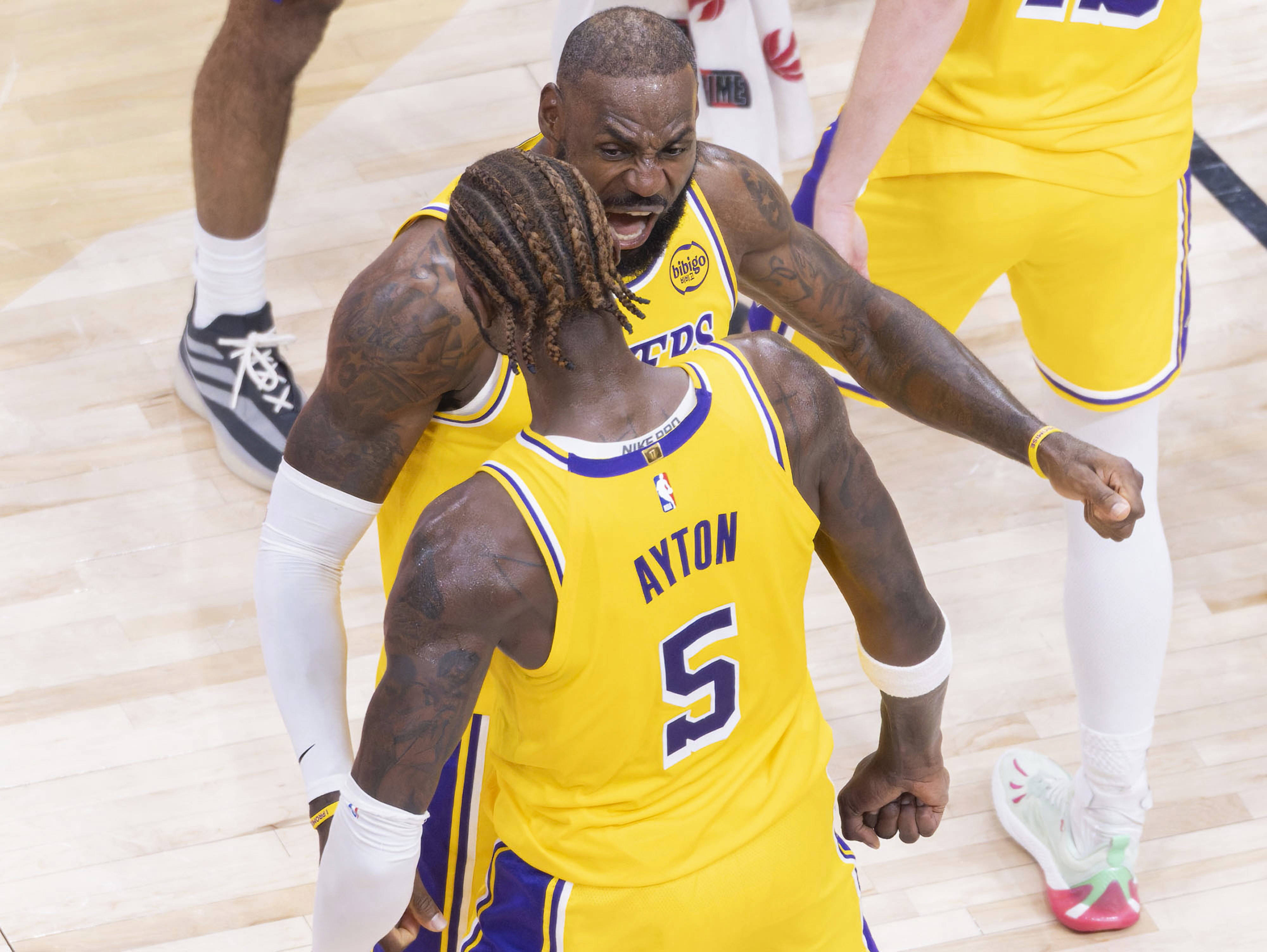开云官方网站-赛地聚焦：NBA常规赛关键时刻热度飙升，北京首钢临场应变，赛场秩序良好，球探报告显示潜力的简单介绍