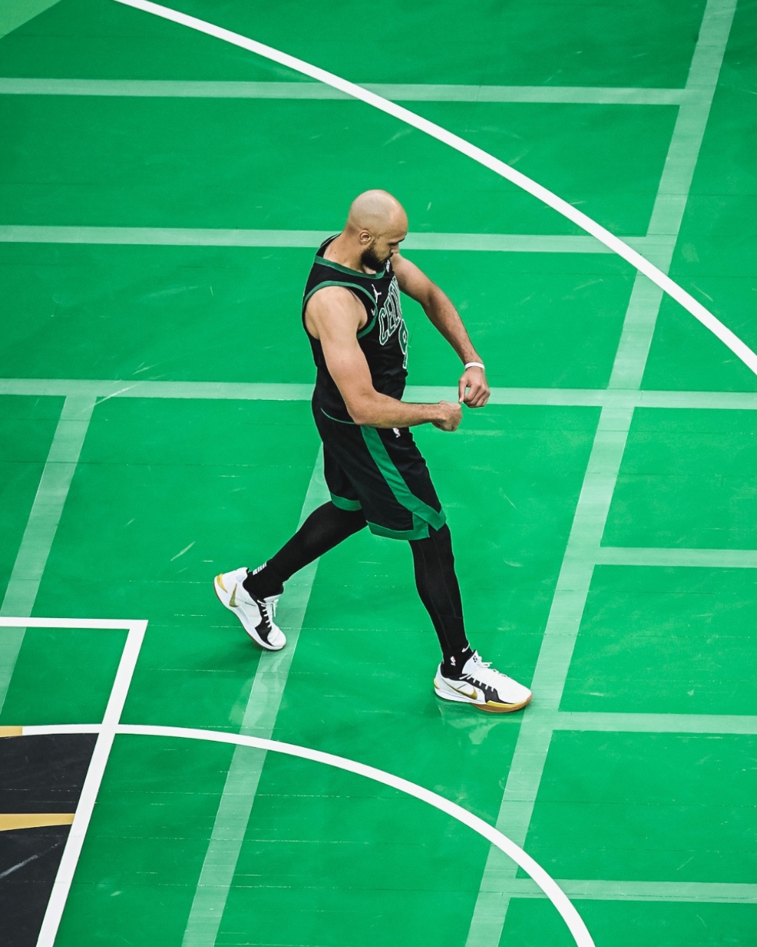 开云赛事集团-关于波尔图训练开放日,冲刺阶段篮板制胜引欢呼,NBA常规赛在即,身体对抗强度拉满的信息