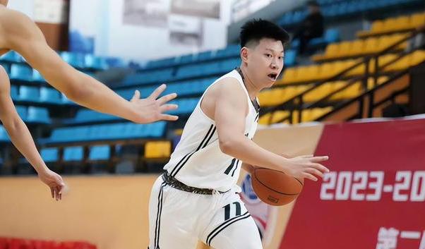 开云官方网站-包含今晚体能课后；北京首钢复出首秀备战NBA总决赛；信心回归；球队文化再被提及的词条